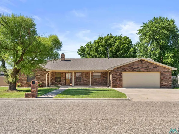 512 E 17th St, Portales, NM 88130