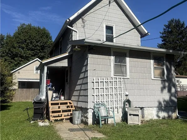 316 E 3rd St, Dover, OH 44622