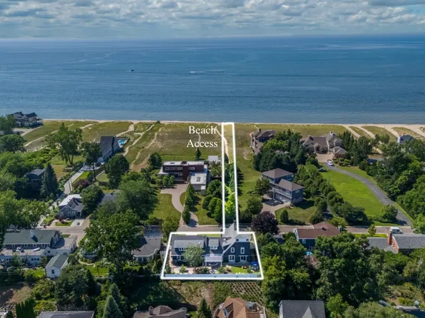 441 Ridgeway St, Saint Joseph, MI 49085