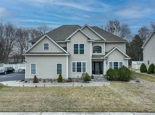 38 Marina Ct, Meriden, CT 06451