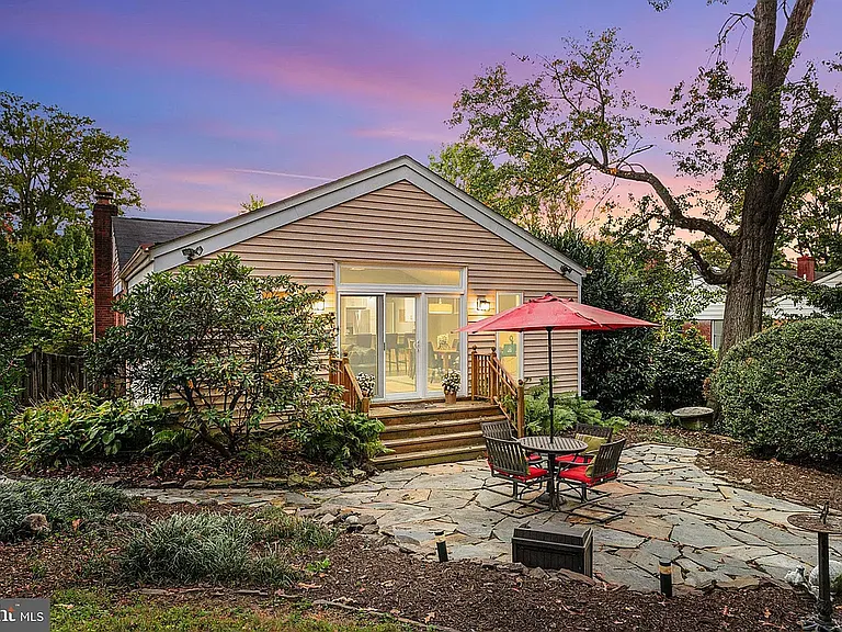 5223 Yorktown Blvd — Photo 32