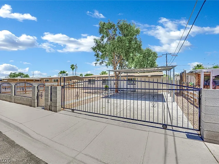 2221 Santa Clara Dr — Photo 1