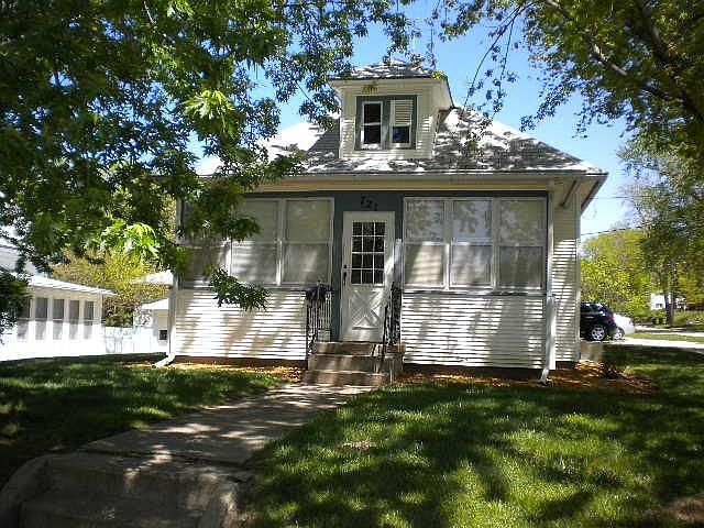 1st image of 721 37th St