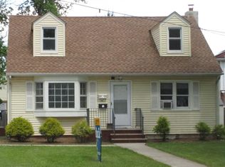 147 Vineyard Rd, Edison, NJ 08817