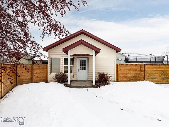 3rd image of 905 Bert Ct