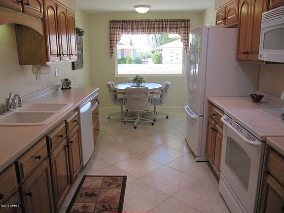 2nd image of 10014 W Kingswood Cir