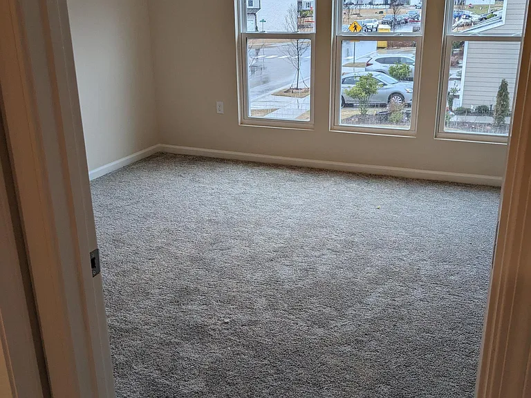 877 McKenzie Park Ter — Photo 22