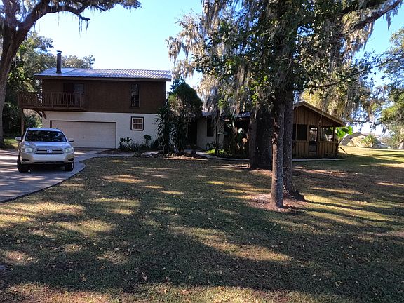 3rd image of 5915 Oakmont Ln