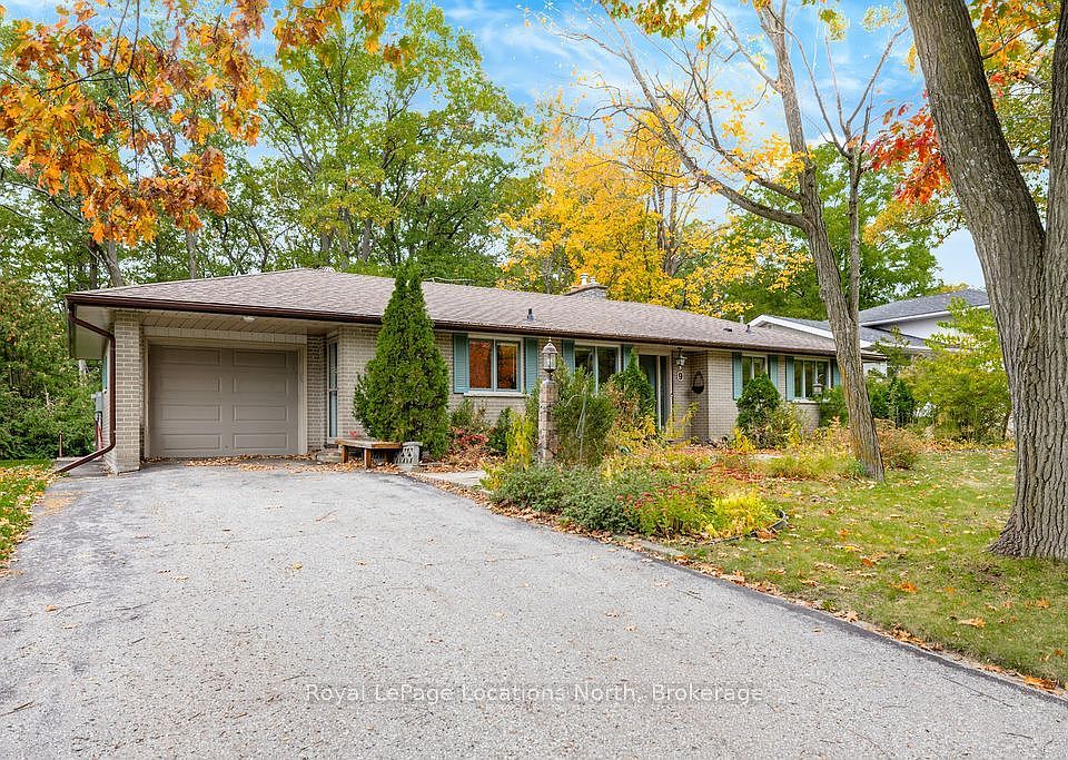 1st image of 9 Vine Cres