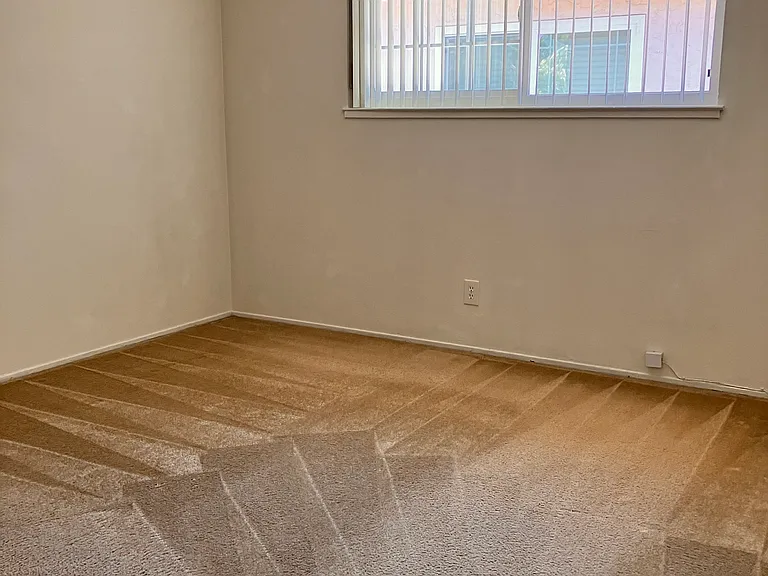626 Pinewood Dr #3 — Photo 7