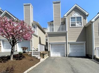 18 Springholm Dr, Berkeley Heights, NJ 07922