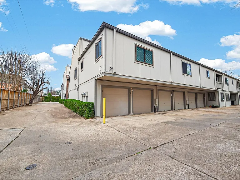 1114 Augusta Dr #10 — Photo 38