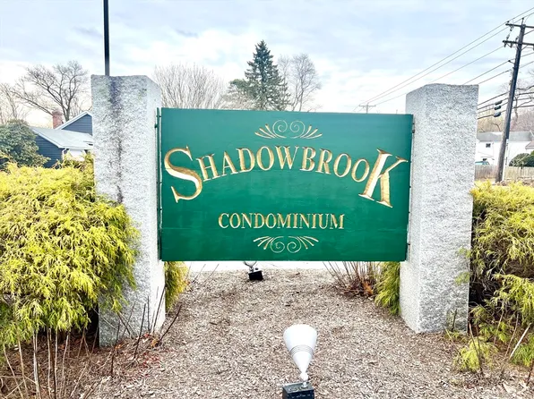 11 Shadowbrook Ln APT 8, Milford, MA 01757