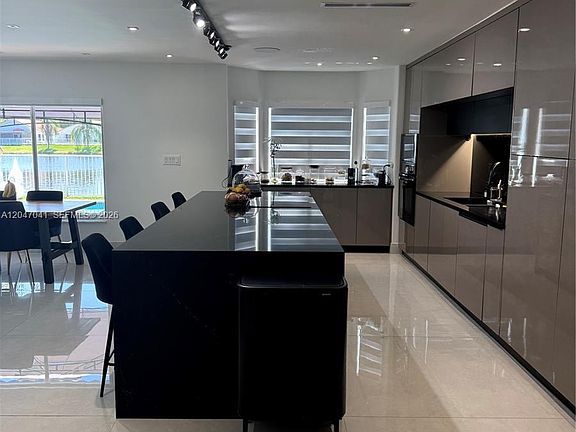 4th image of 4943 SW 33rd Way