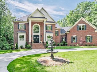 230 Chaucer Ln, Matthews, NC 28104