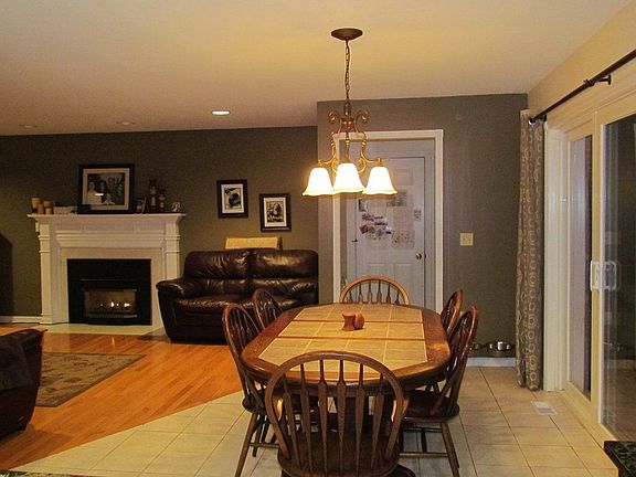 5th image of 10 Whispering Pines Way