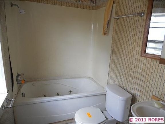 4th image of 5818 S 32nd West Ave