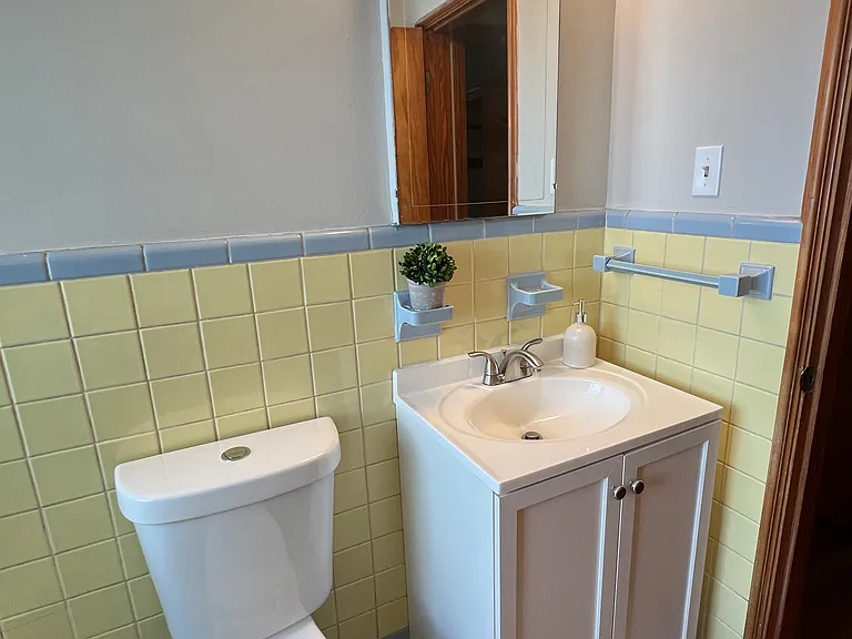 1238 Purdue Ave — Photo 18