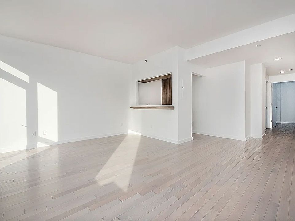 1st image of 250 Bedford Ave #157402