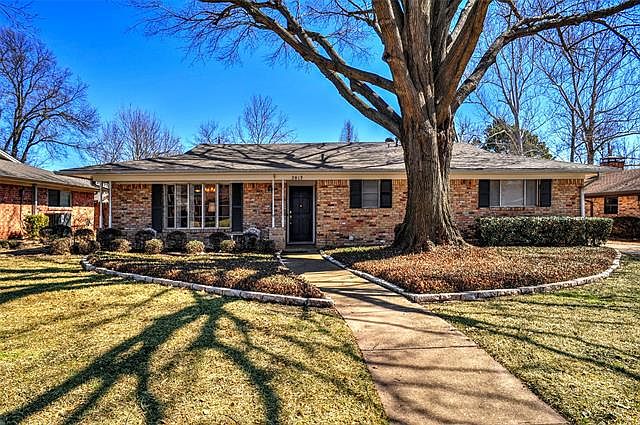 1st image of 2813 Dover Dr
