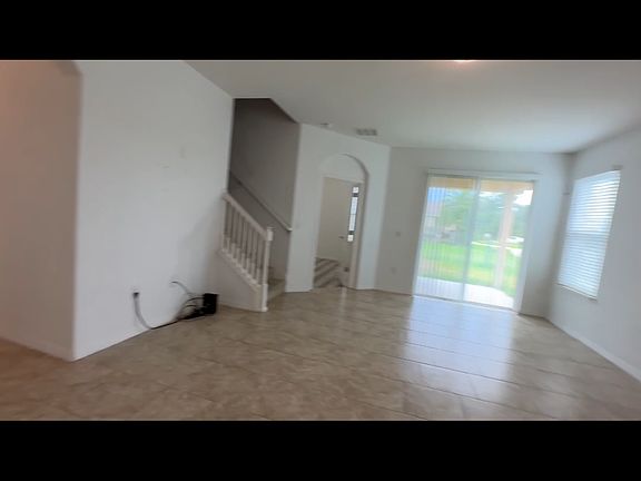 3rd image of 720 E Victoria Trails Blvd