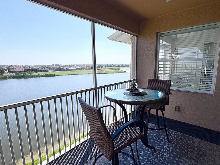 6828 Toland Dr #402 — Photo 23