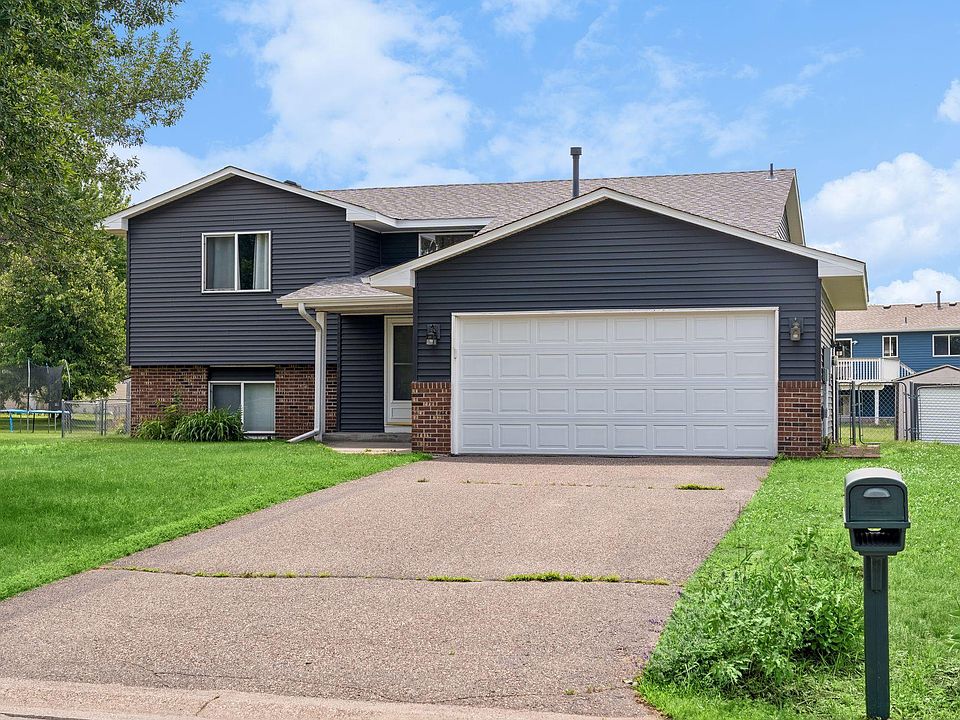1st image of 4045 Lake Ridge Dr