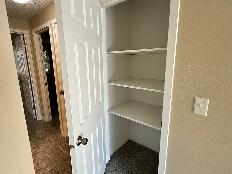 Evanbrook Apartments — Photo 38