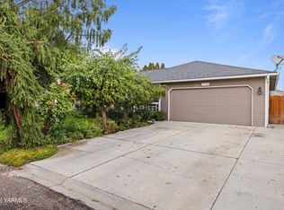 1716 Parsons Loop, Yakima, WA 98908