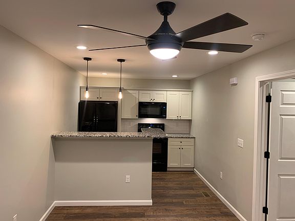 3rd image of 713 Lorene Cir #2