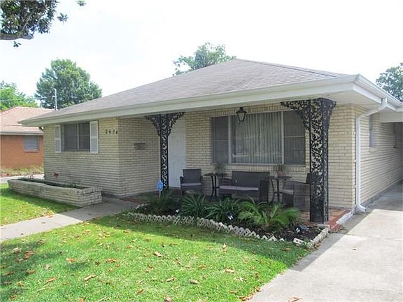2nd image of 2474 Hyman Pl