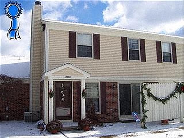 1st image of 7646 Woodview Dr #17