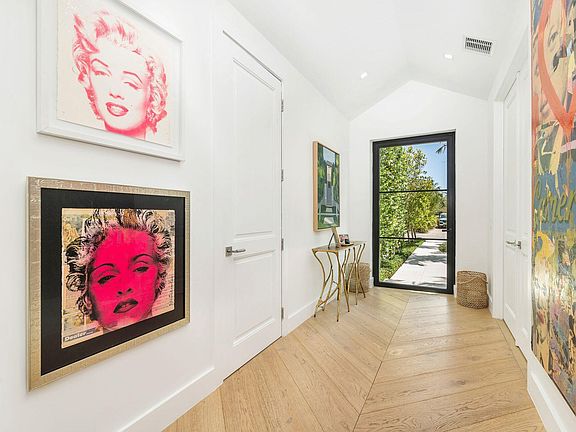 5th image of 125 Alhambra Pl