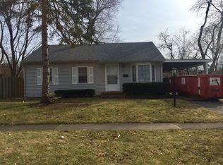 828 Valley Ln, Geneva, IL 60134