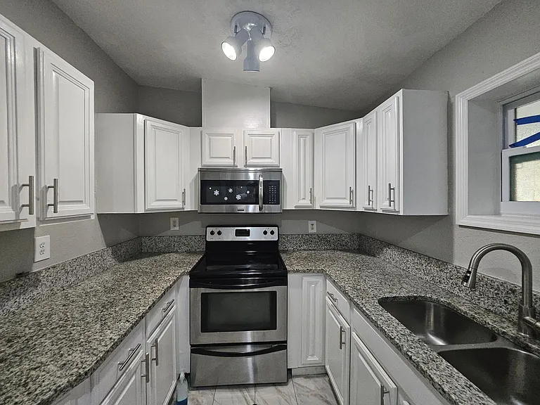 10117 N Ola Ave — Photo 5