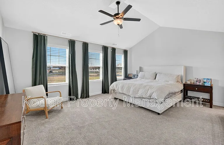 979 W Shoreline Dr — Photo 13