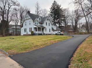 23 Center St #D, Tariffville, CT 06081