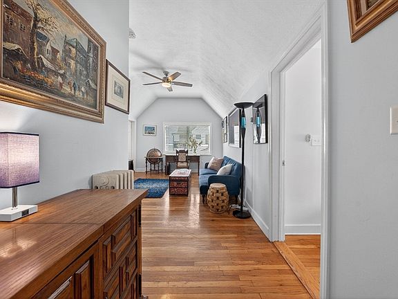 5th image of 52 Trident Ave #52