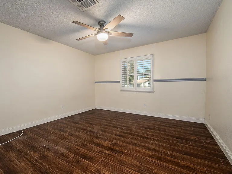 25597 Lomas Verdes St — Photo 16