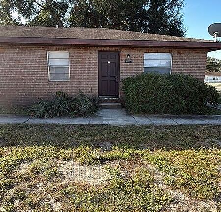 2nd image of 1039 N Brunnell Pkwy