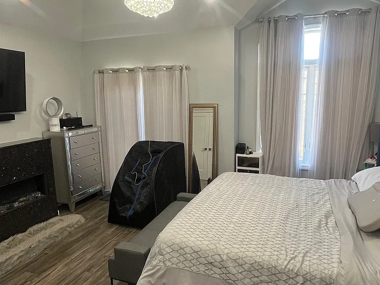 6515 Bergenwood Ave — Photo 19