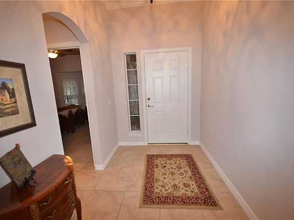 3rd image of 910 Grand Cypress Ln