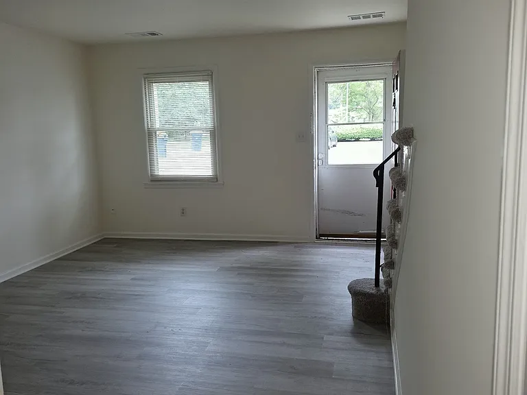 1159 Adams Ct — Photo 6