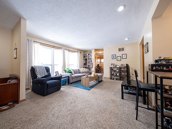 4th image of 5924 Idaho Ave N