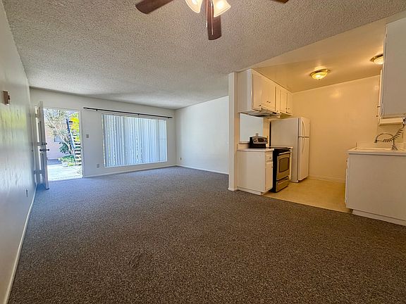4th image of 00-360 Freeman Ave #2