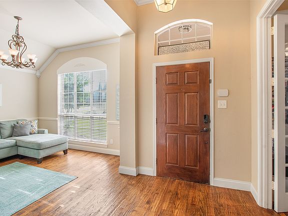 5th image of 3105 Blair Oak Dr