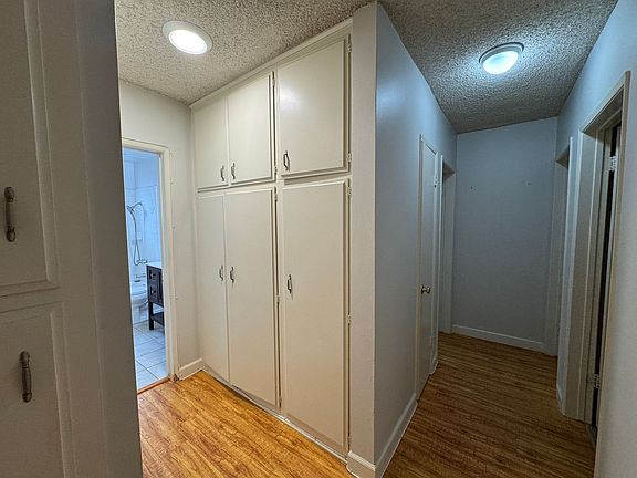 4th image of 157 Esperanza Ave #C