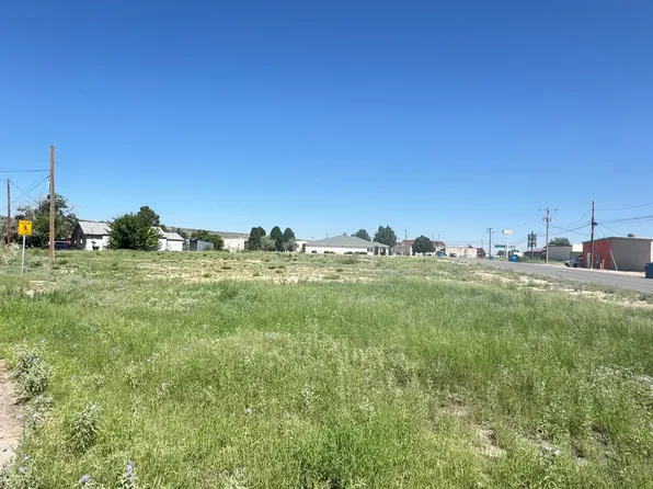 2410 Westernway St, Carlsbad, NM 88220