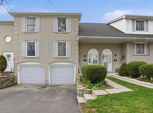 61 Albright Rd #61, Hamilton, ON L8K6H5