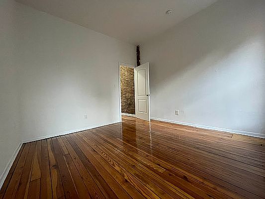 2nd image of 217 E 85th St APT 20